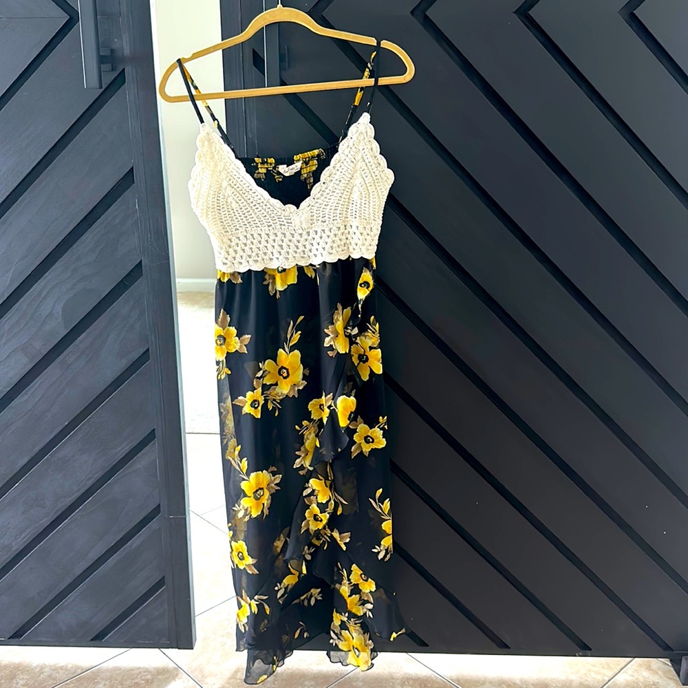 Soft and pretty flower sundress